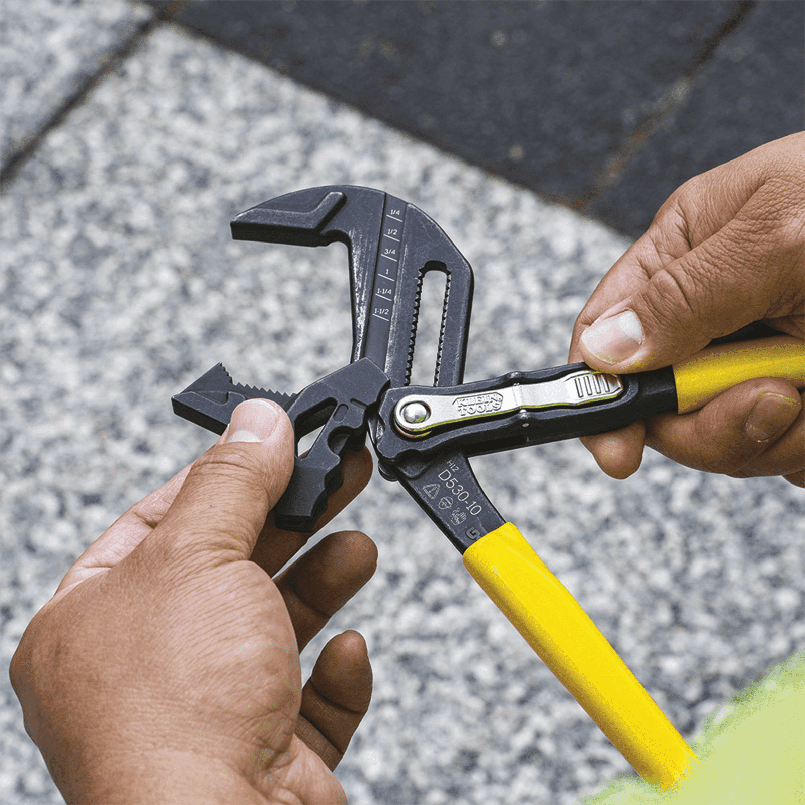 Llave de Pinzas 2 en 1 : Inglesa y Perico de 10″ D53010 217370 - KLEIN TOOLS