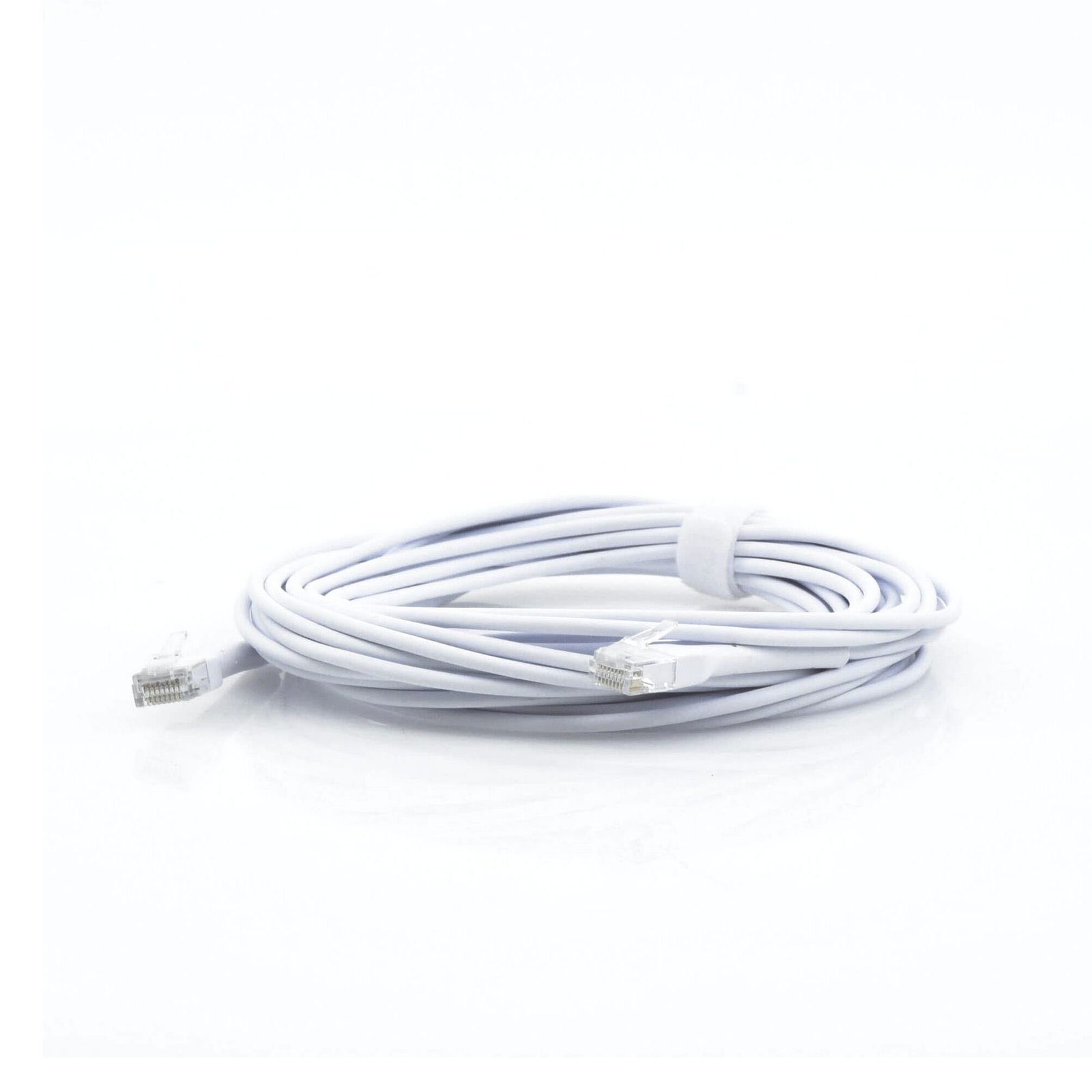 UniFi Ethernet Patch Cable Cat6 de 8 m, color blanco UC-PATCH-8M-RJ45 - UBIQUITI NETWORKS