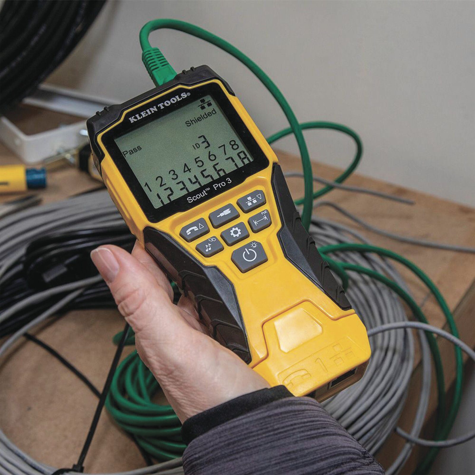 Probador Scout™ Pro 3 con kit de transmisores remotos Test-n-Map™ (Inspección PoE) VDV501-853 - KLEIN TOOLS