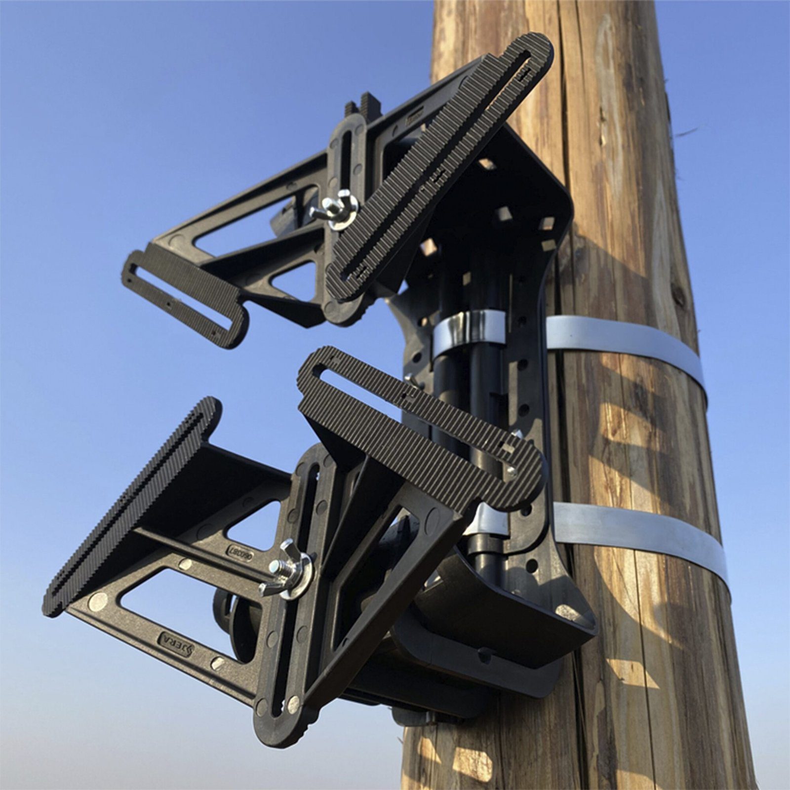 Bracket para Montaje de Caja de Empalme a Raqueta LP-CSS LP-CSSB - LINKEDPRO BY EPCOM