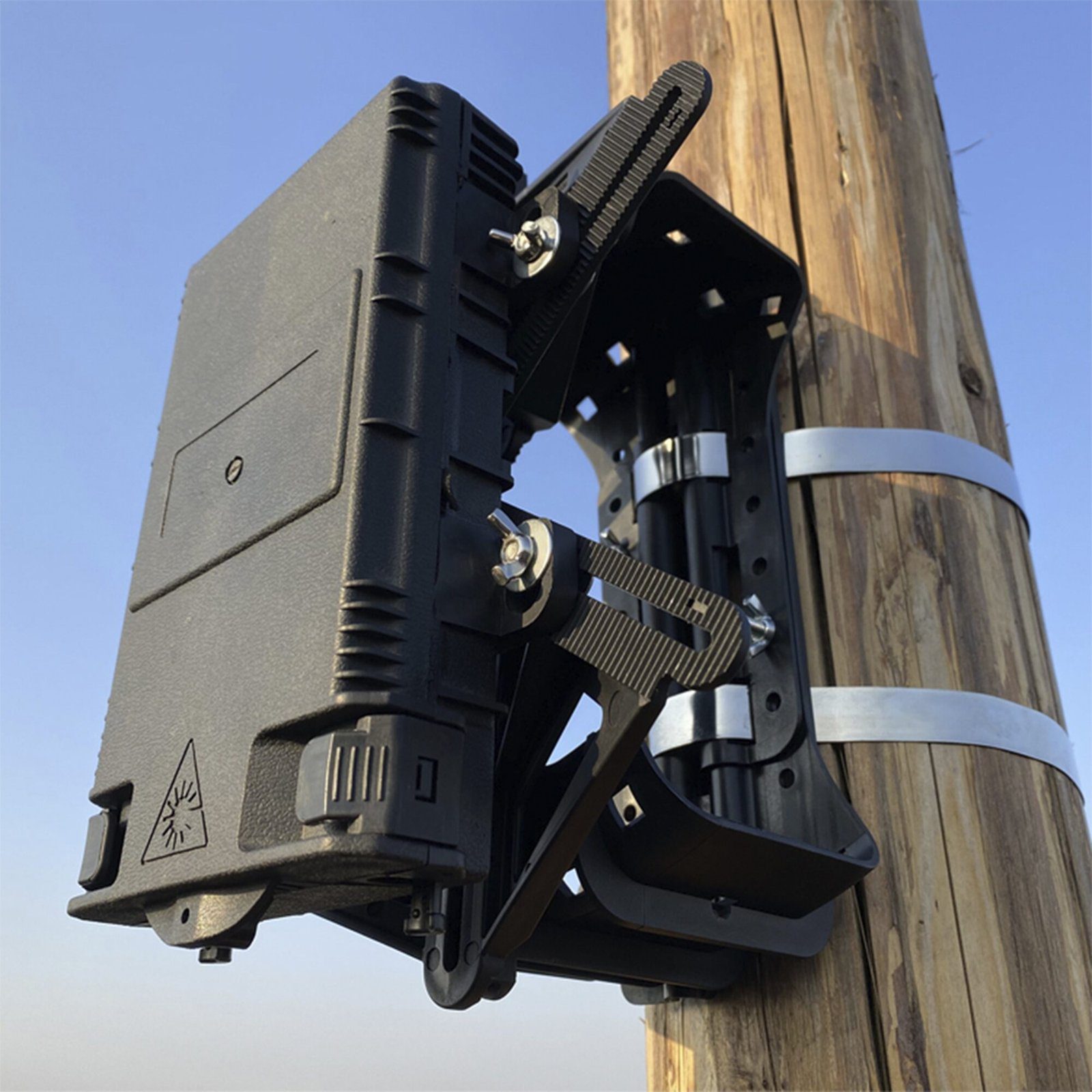 Bracket para Montaje de Caja de Empalme a Raqueta LP-CSS LP-CSSB - LINKEDPRO BY EPCOM
