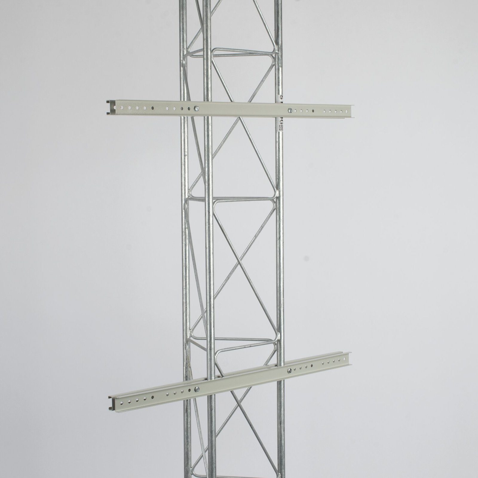Montaje Universal de Torre para Montar Gabinetes de 30-80 cm de ancho. PST-TWR-80 - PRECISION