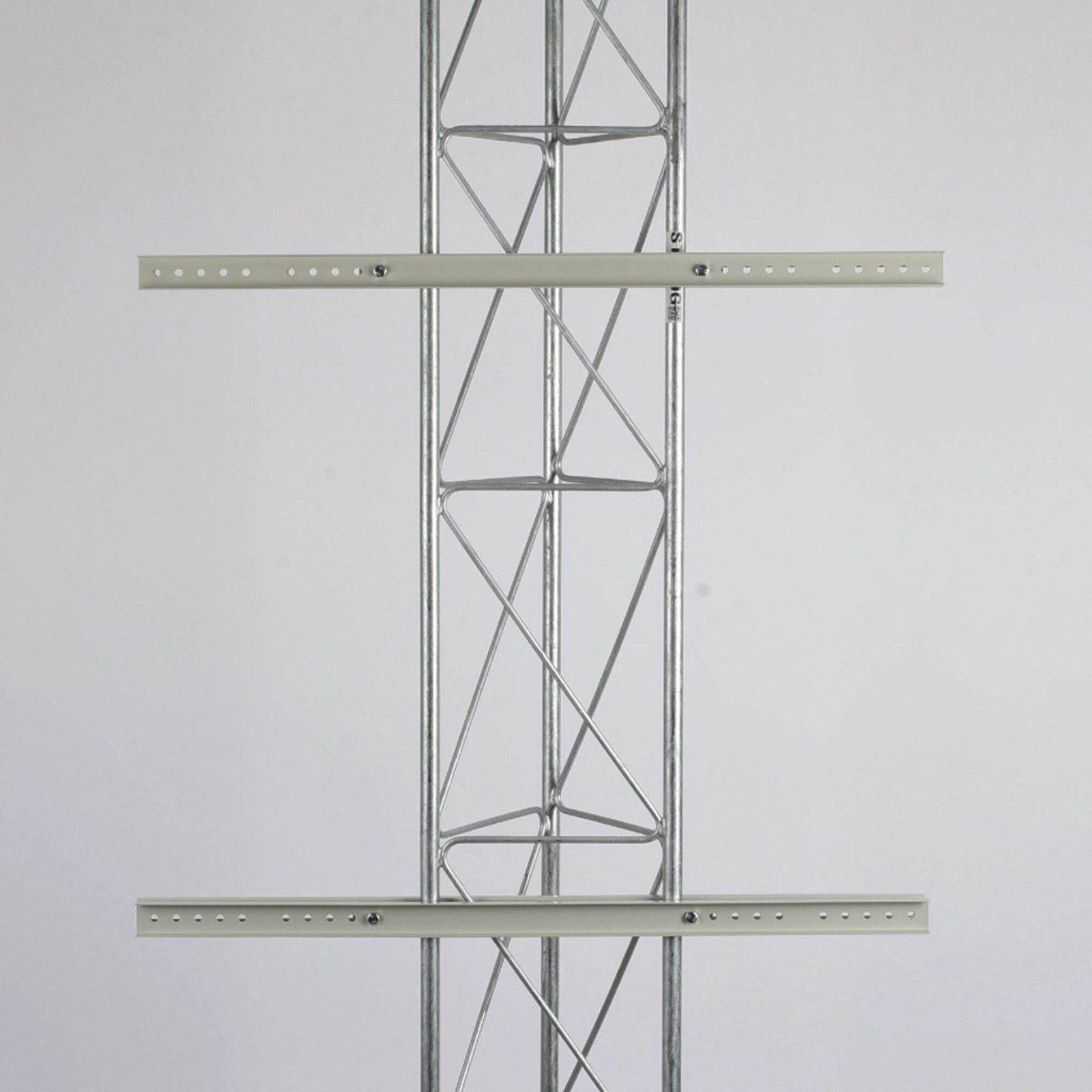 Montaje Universal de Torre para Montar Gabinetes de 30-80 cm de ancho. PST-TWR-80 - PRECISION