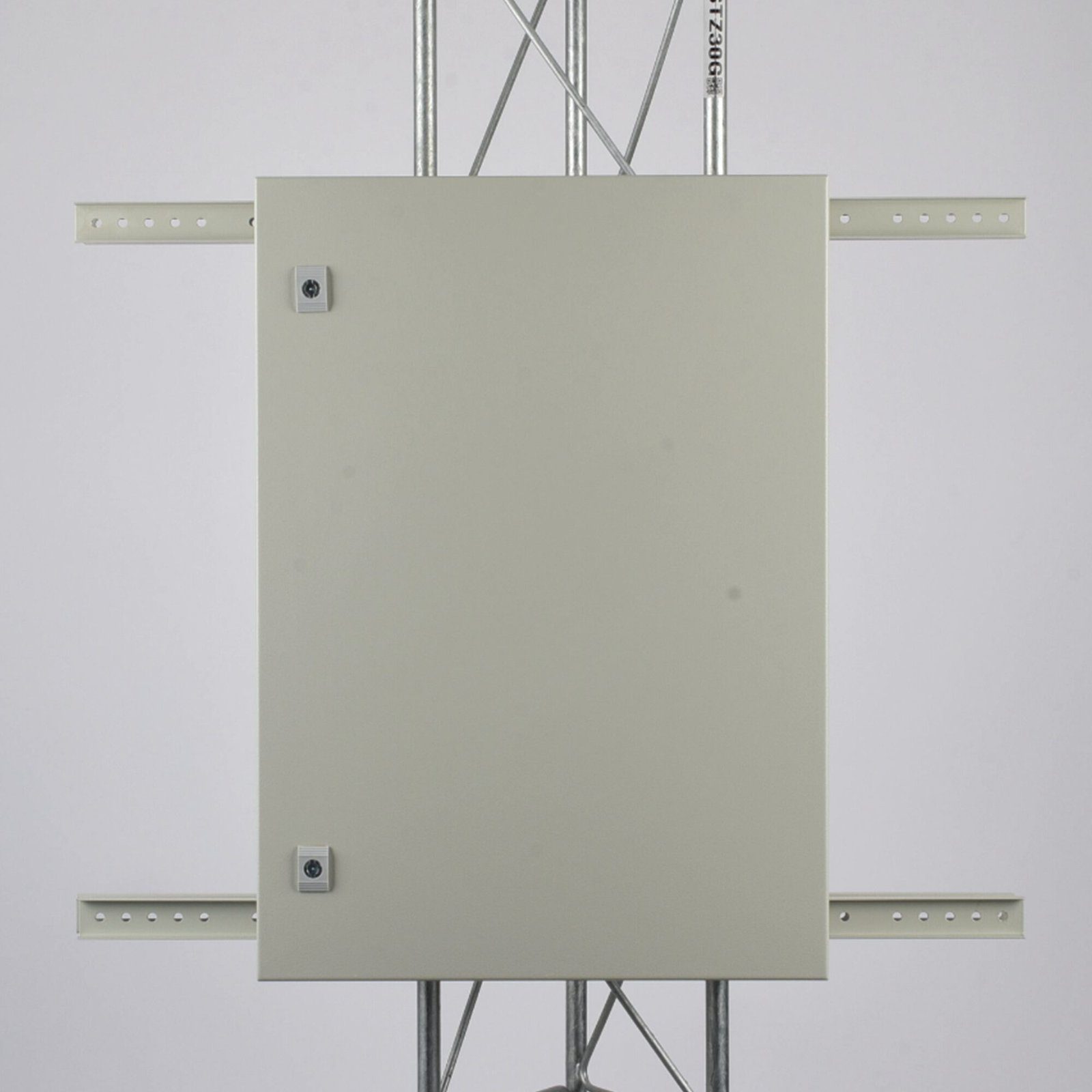 Montaje Universal de Torre para Montar Gabinetes de 30-80 cm de ancho. PST-TWR-80 - PRECISION