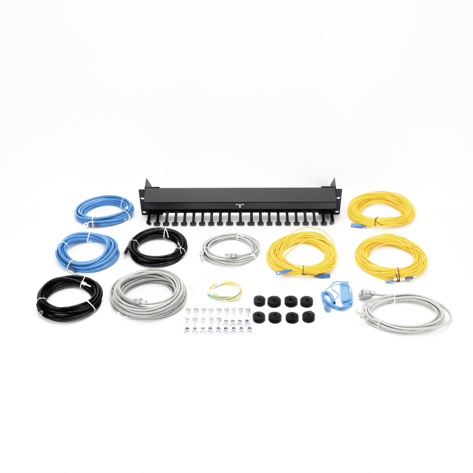 OLT Carrier Class Modular GPON, 16 Ranuras de Servicio, 1 Tarjeta de Servicio, crecimiento hasta 256 puertos GPON o 128 XGPON AN6000-17 186721 - FIBERHOME