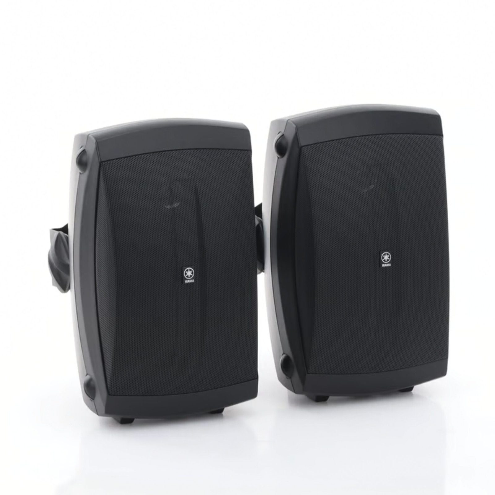 Altavoces de Montaje en Superficie de 2 vias | Woofer 5 in, Tweeter 0.5 in | Semi-Exterior, 6 ohms | Par Color Negro NSAW150 - YAMAHA