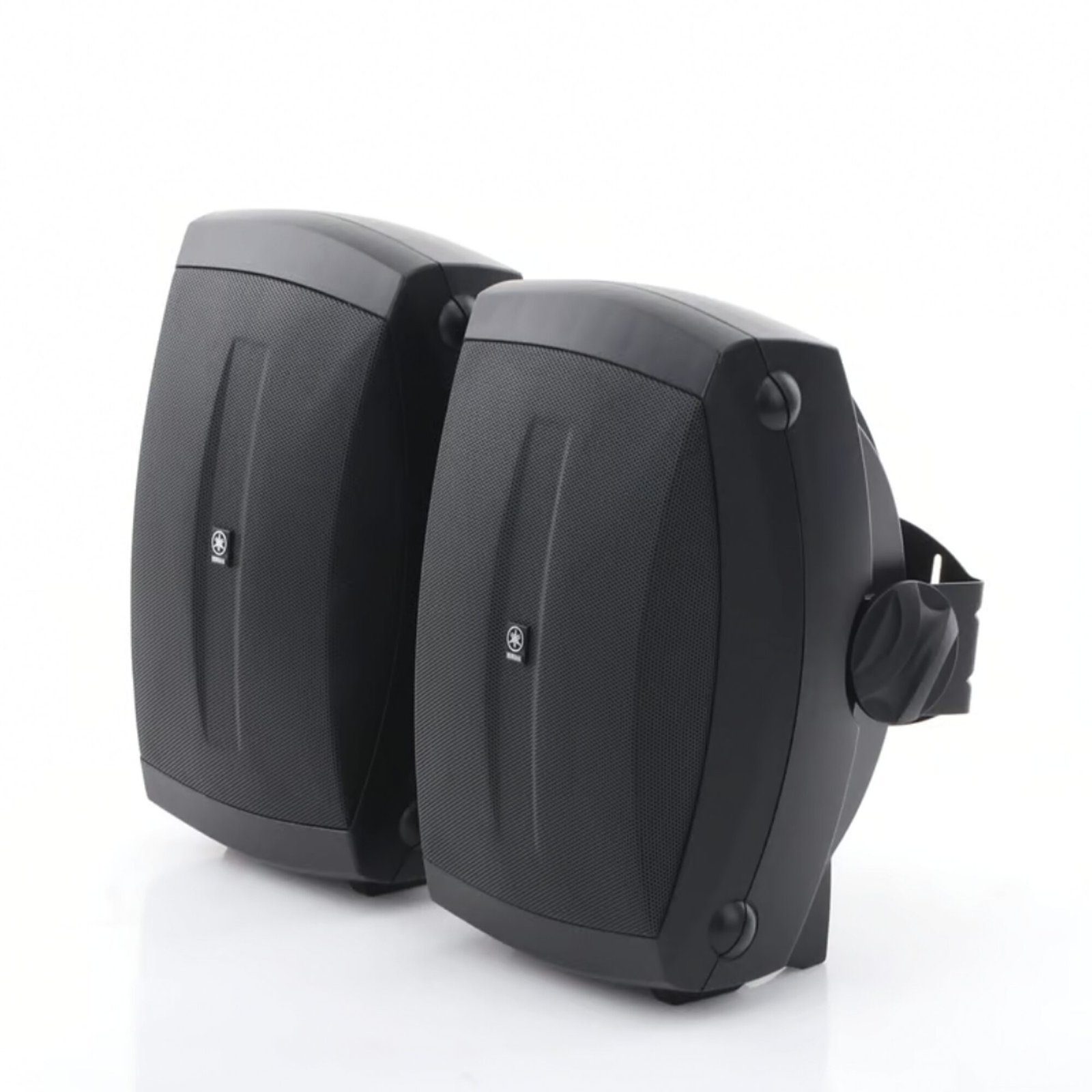 Altavoces de Montaje en Superficie de 2 vias | Woofer 5 in, Tweeter 0.5 in | Semi-Exterior, 6 ohms | Par Color Negro NSAW150 - YAMAHA