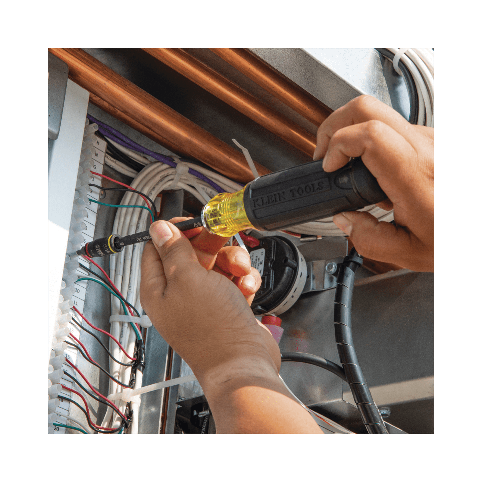 Desarmador 14 en 1 para HVAC de Longitud Ajustable, con Dado Girado 32304 - KLEIN TOOLS