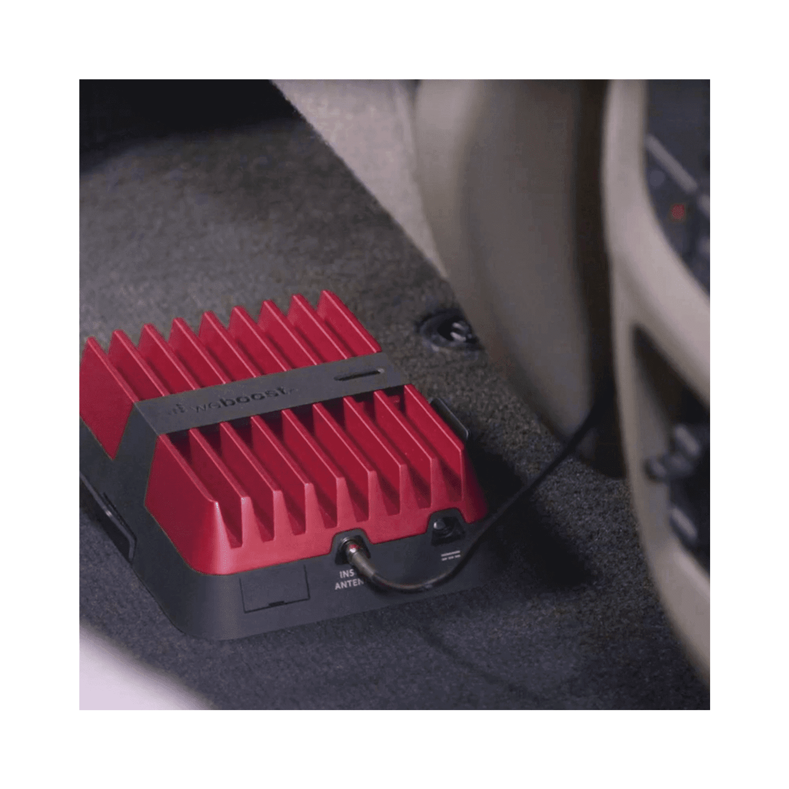 KIT de Amplificador de Señal Celular, DRIVE REACH | Capta Señal Celular de las Torres más Lejanas para que se Mantenga Comunicado y con Datos 4G LTE y 3G | Ideal para cualquier tipo de Vehículo de Pasajeros, Camionetas, Pick up 530-154 - WILSONPRO / WEBOOST