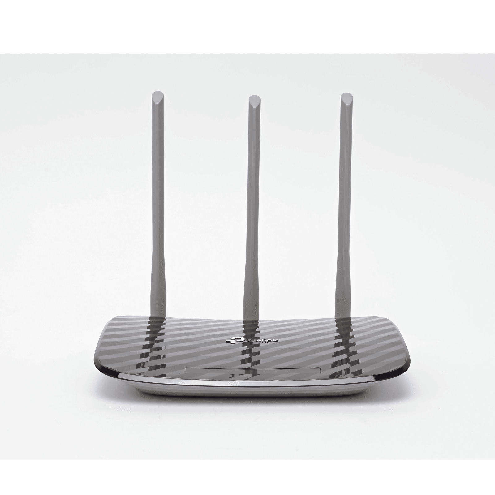 Router Inalámbrico doble banda AC, 2.4 GHz y 5 GHz Hasta 733 Mbps, 3 antenas externas omnidireccional, 4 Puertos LAN 10/100 Mbps, 1 Puerto WAN 10/100 Mbps ARCHERC20 - TP-LINK