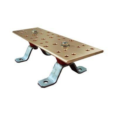 Barra de Unión Principal (TMGB) con Aisladores. Medida: 500 x 101.6 x 6.35 mm (19-11/16″ x 4″ x 1/4″), incluye tornillería en acero Inox. TG-BUE-TMBG - TOTAL GROUND