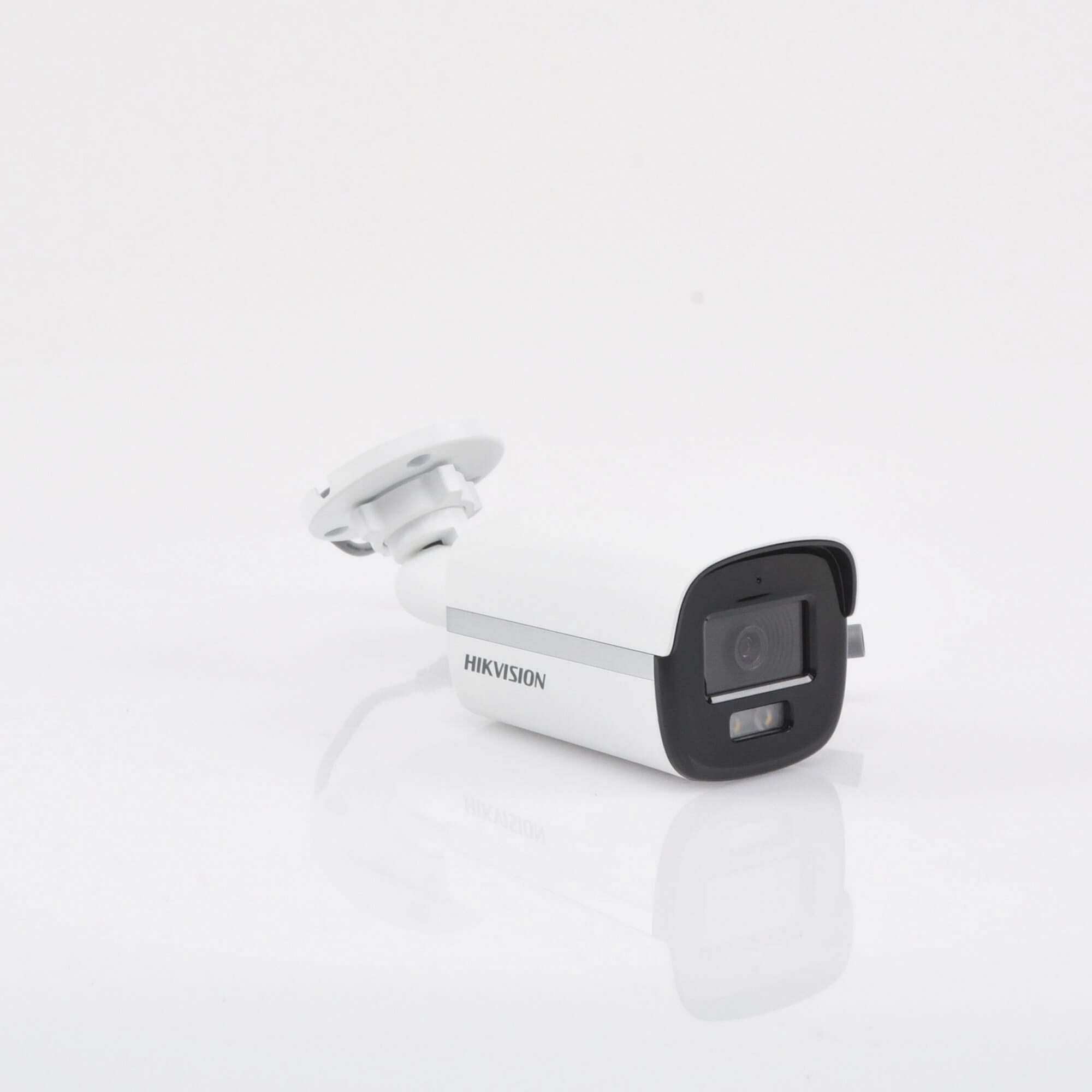 [ColorVu] Bala TURBOHD 3K (5 Megapixel) / Lente 3.6 mm / Micrófono Integrado / Imagen a Color 24/7 / Luz Blanca 40 mts / Exterior IP67 / dWDR / 4 Tecnologías / Metal DS-2CE12KF0T-FS - HIKVISION