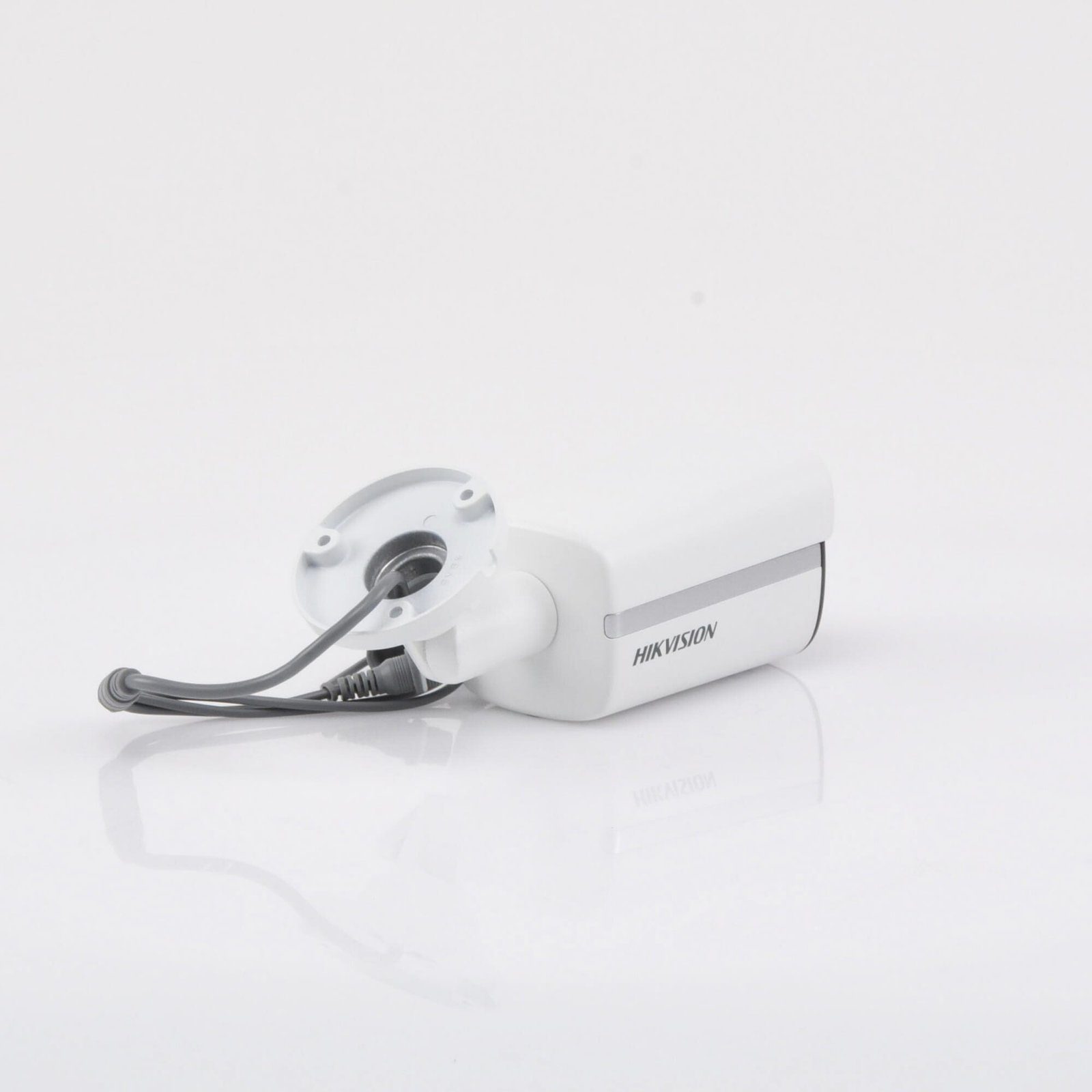 [ColorVu] Bala TURBOHD 3K (5 Megapixel) / Lente 3.6 mm / Micrófono Integrado / Imagen a Color 24/7 / Luz Blanca 40 mts / Exterior IP67 / dWDR / 4 Tecnologías / Metal DS-2CE12KF0T-FS - HIKVISION