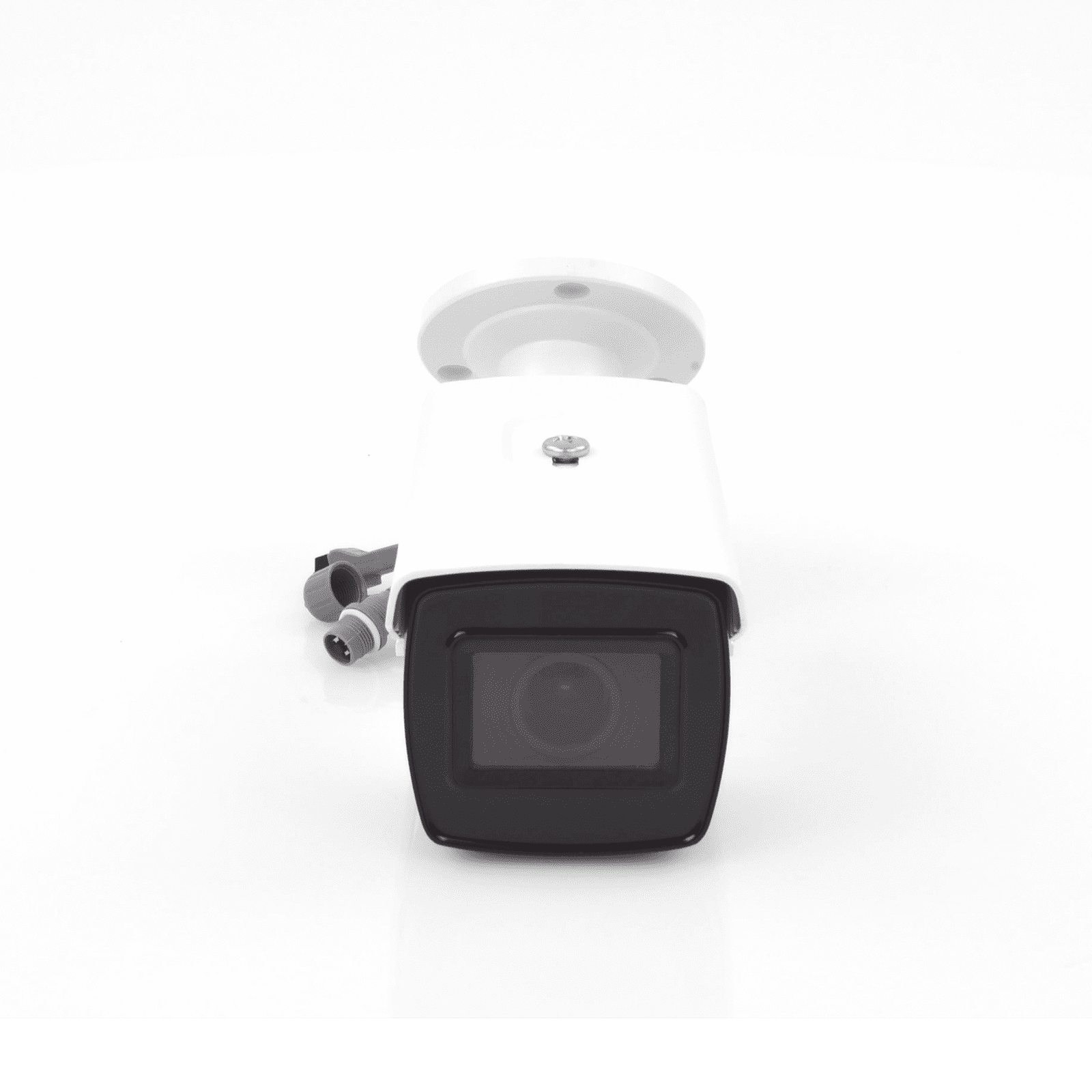 Bala TURBOHD 4K (8 Megapixeles) / Lente Mot. 2.7 a 13.5 mm / IR EXIR Inteligente 80 mts / Exterior IP67 / Soporta 12 Vcc & 24 VCA / dWDR DS-2CE19U1T-AIT3ZF - HIKVISION