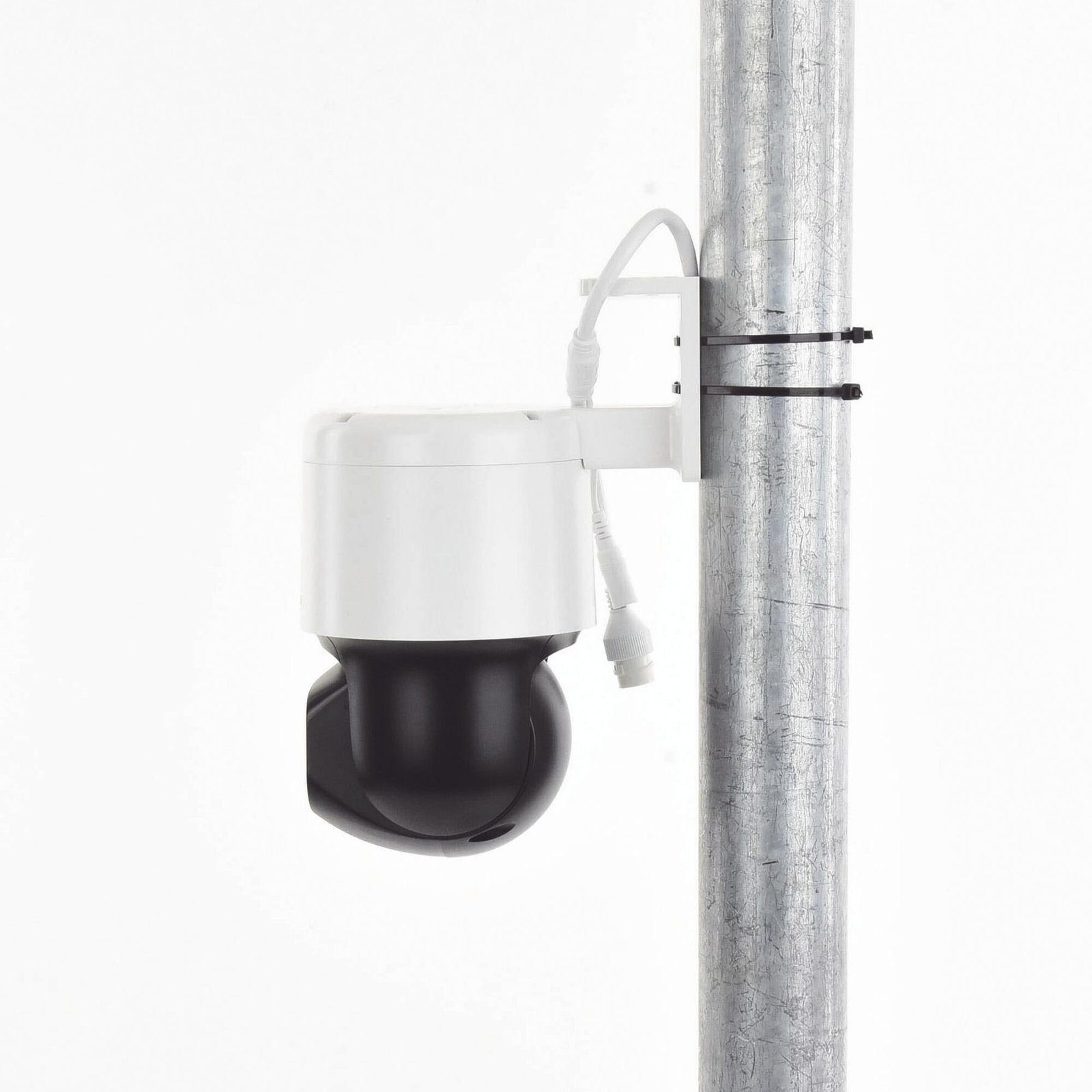 Domo PT IP 4 Megapixel / Lente 4 mm / Luz Blanca 30 mts / dWDR / PoE / IP66 / Micrófono y Bocina Interconstruido / Micro SD / Incluye Montaje de Pared y Techo DS-2DE2C400SCG-E(F1) - HIKVISION