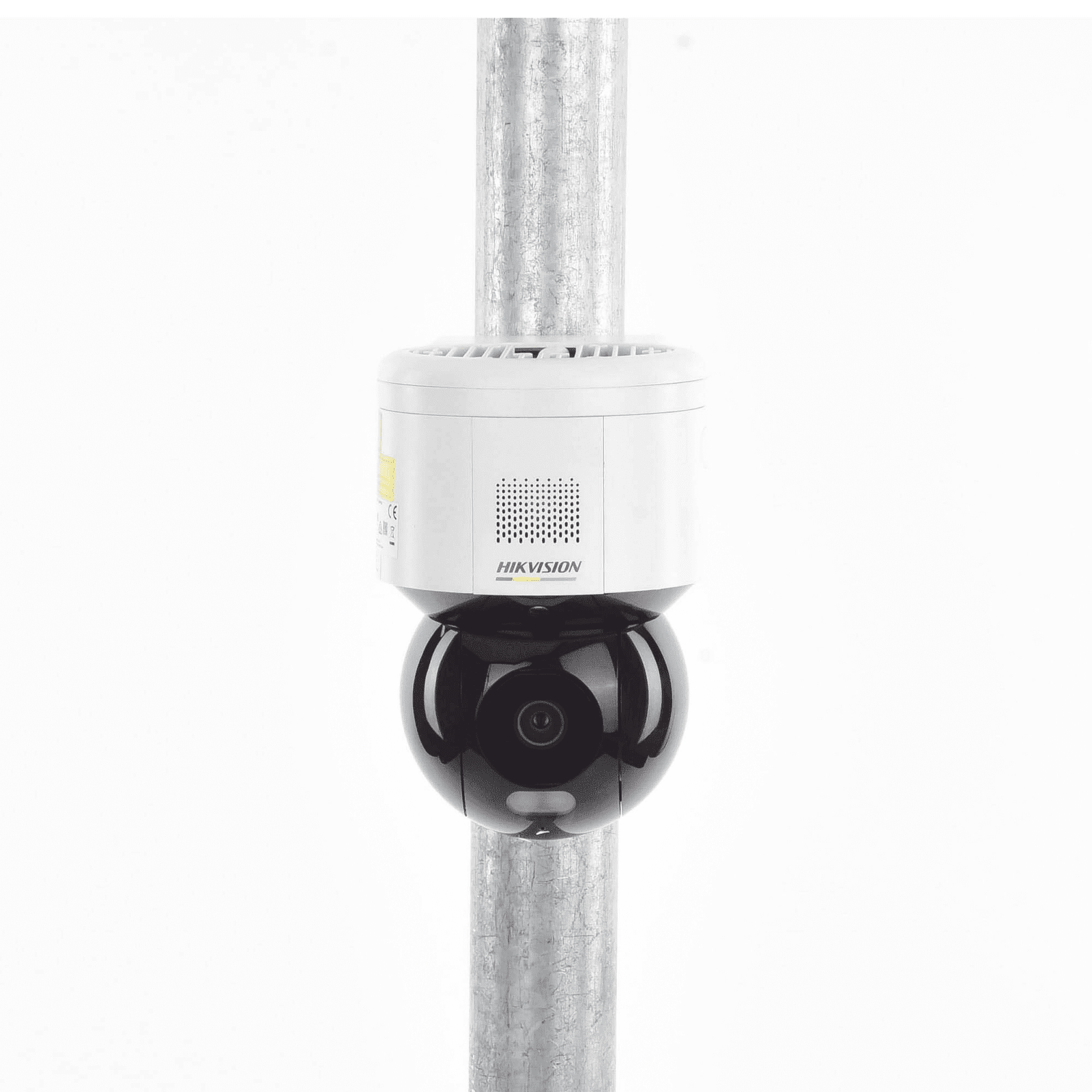 [ PROTECCIÓN ACTIVA ] Domo PT IP 4 Megapixel / Imagen a Color 24/7 / Lente 4 mm / Luz Blanca 30 mts / Exterior IP66 / ACUSENSE (Evita Falsas Alarmas) / PoE+ / Micrófono y Bocina Integrada / WDR 120 dB / MicroSD DS-2DE3A400BW-DE(F1)(T5) - HIKVISION