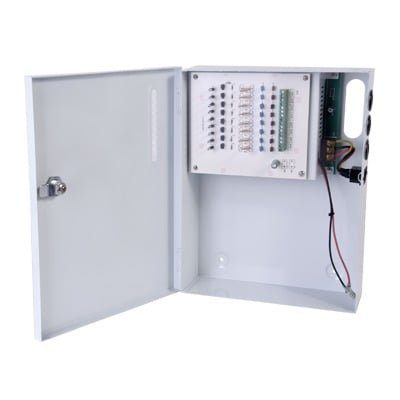Fuente de Poder con ajuste de voltaje de 11- 15 Vcc / 10 A / 9 Salidas / Capacidad de Batería de Respaldo / Requiere Batería / Voltaje de Entrada 96-264 Vca PLK12DC8ABK - EPCOM POWERLINE