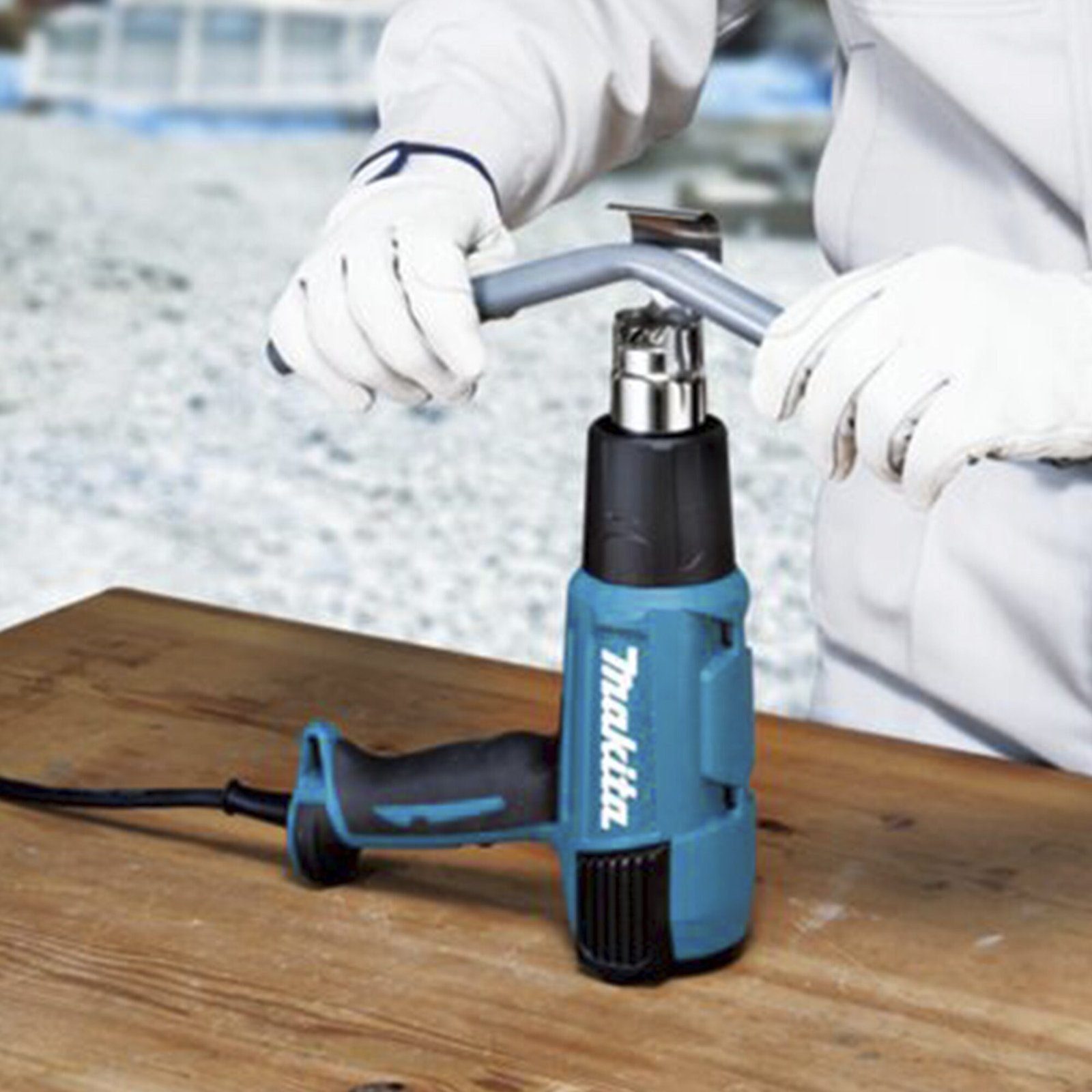 Pistola de Calor de Temperatura Variable de 2 Niveles, Temperatura: 400/550°C de 1600W (Incluye Maletín). HG-5030-K - MAKITA