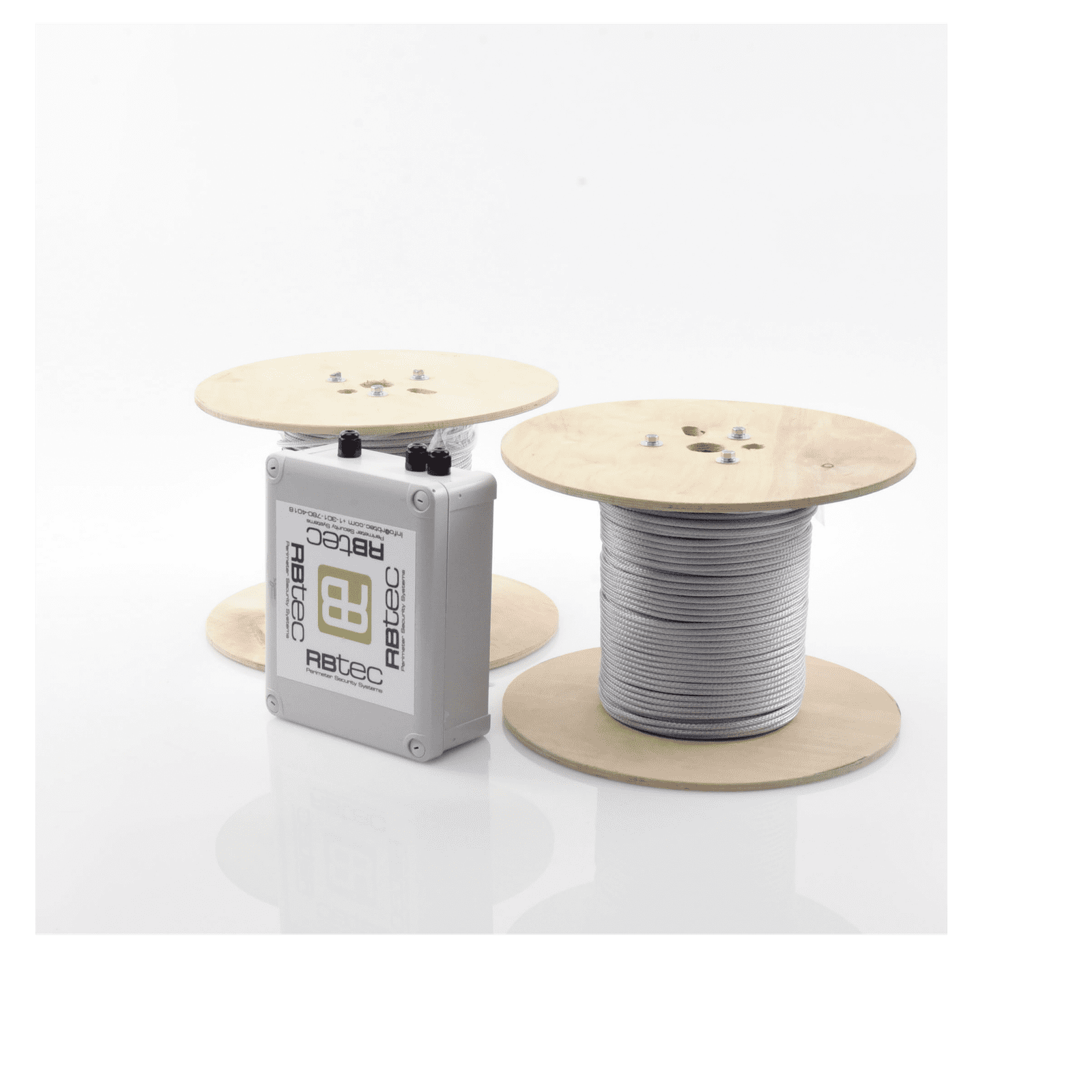 Kit de Cable Sensor Perimetral Para Cercas Ciclonicas IRONCLAD/ 305 METROS / 2 ZONAS; 152 METROS POR ZONA / Sin Falsas Alarmas por Viento / TODO Incluido TARJETA LPU400/ Calibración por Software IROC-2Z-500-V2 - RBTEC