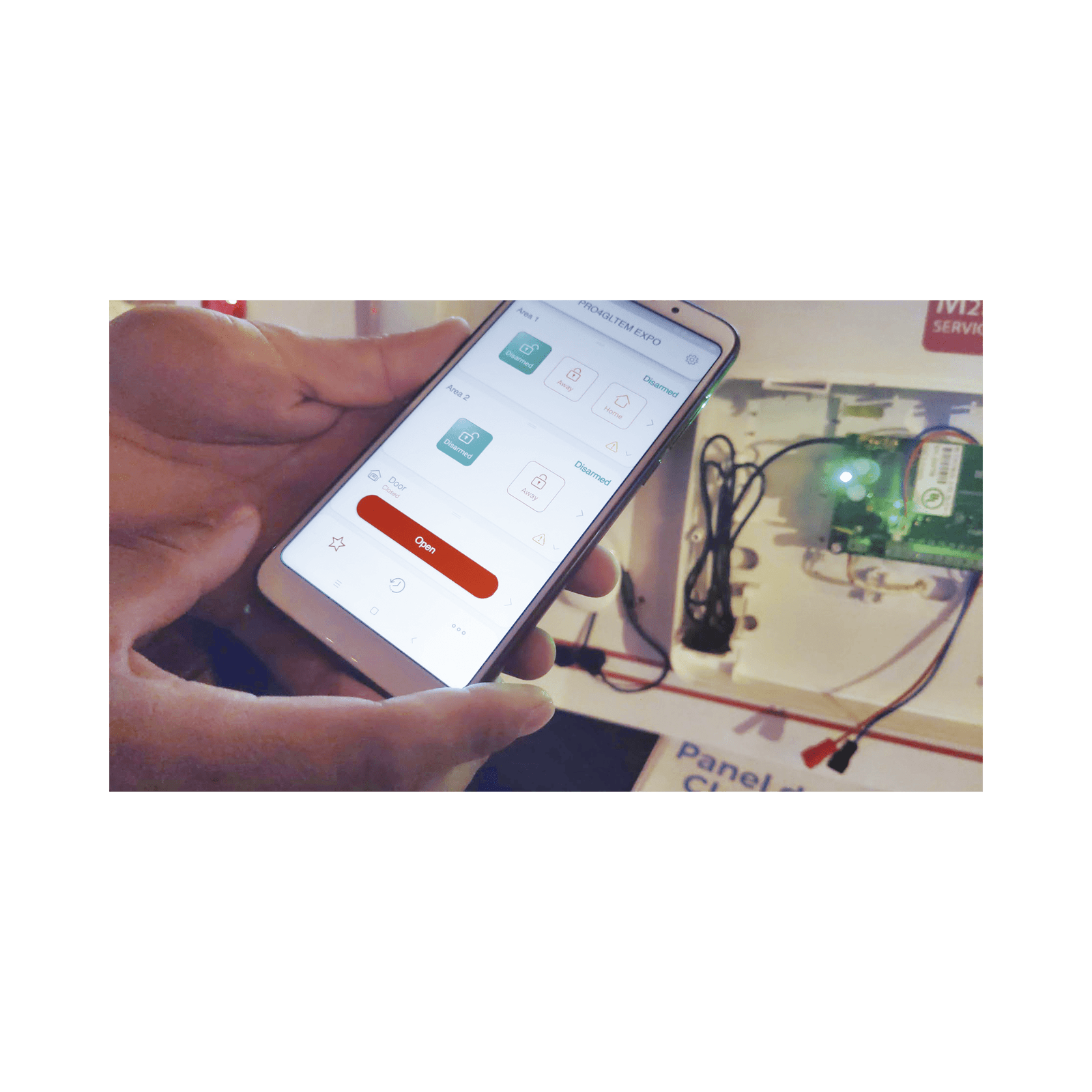Panel de Alarma Cloud Híbrido 4G LTE / 8 Zonas Cableadas, 32 Inalámbricas / INCLUYE 2 AÑOS 3G/4GLTE ILIMITADOS / Programación 100% vía WEB / ALTA SEGURIDAD PRO4GEN2 - M2M SERVICES