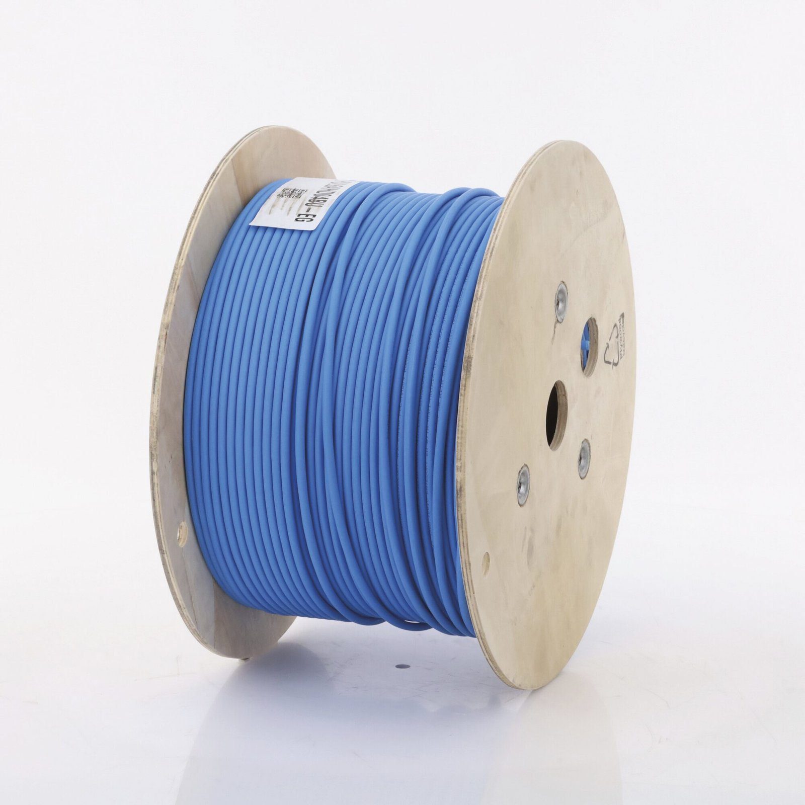 Bobina de Cable UTP de 4 Pares, Vari-MaTriX HD, Cat6A, 23 AWG, LSZH-3 (Libre de Gases Tóxicos), Color Azul, 305m PUL6AHD04BU-EG - PANDUIT