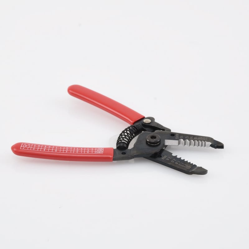 Pinzas Pela-cable y Corte para cables calibres del 10 al 22, viene en 6 pulgadas (15.3 cm) de Largo. RFA-4215