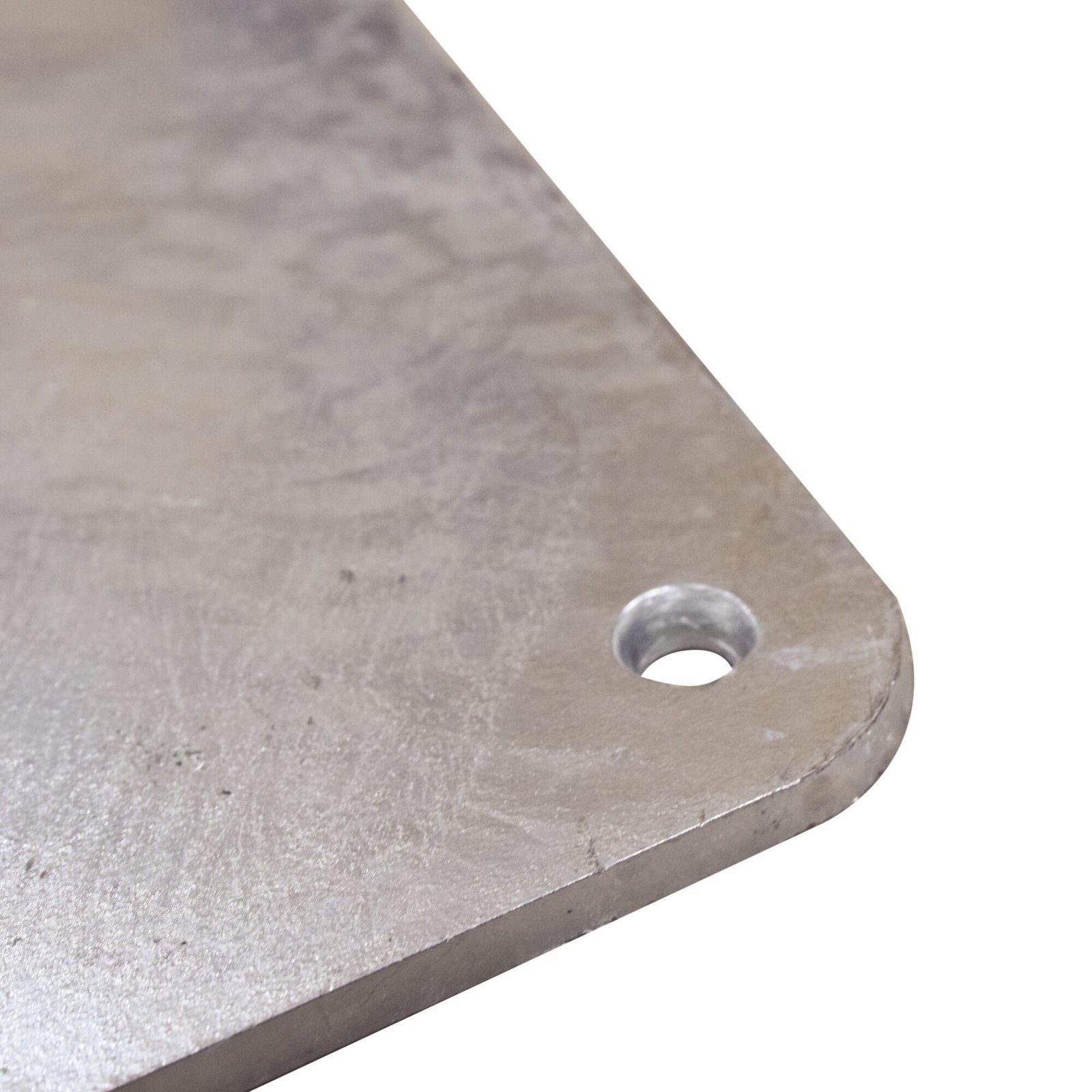 Base para Mástil Hasta 2″ con Opresores, Base de 50 x 50 cm y Tubo de 80 cm Ced. 30. Galv. Inmersión. SLM-BA-6G - SYSCOM TOWERS