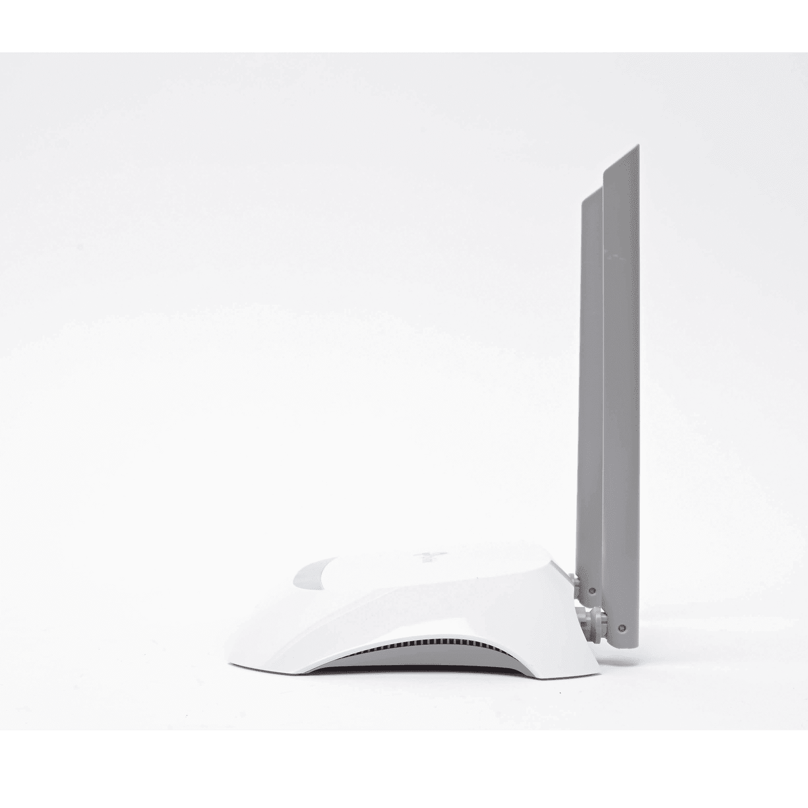 Router Inalámbrico WISP, 2.4 GHz, 300 Mbps, 2 antenas externas omnidireccional 5 dBi, 4 Puertos LAN 10/100 Mbps, 1 Puerto WAN 10/100 Mbps, control de ancho de banda TL-WR840N - TP-LINK