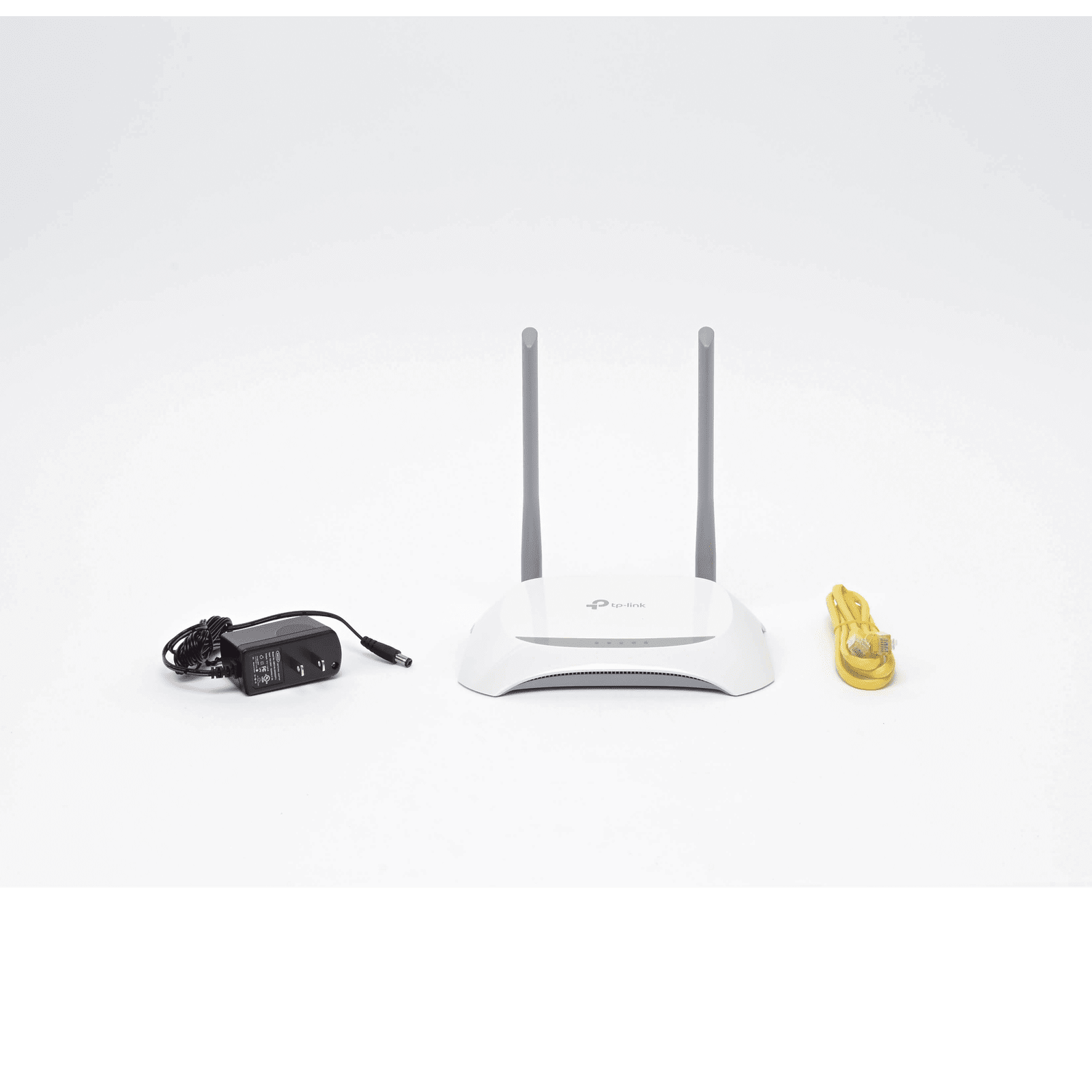 Router Inalámbrico para WISP con Configuración de fábrica personalizable, 2.4 GHz, 300 Mbps, 4 Puertos LAN 10/100 Mbps, 1 Puerto WAN 10/100 Mbps, control de ancho de banda TL-WR850N - TP-LINK