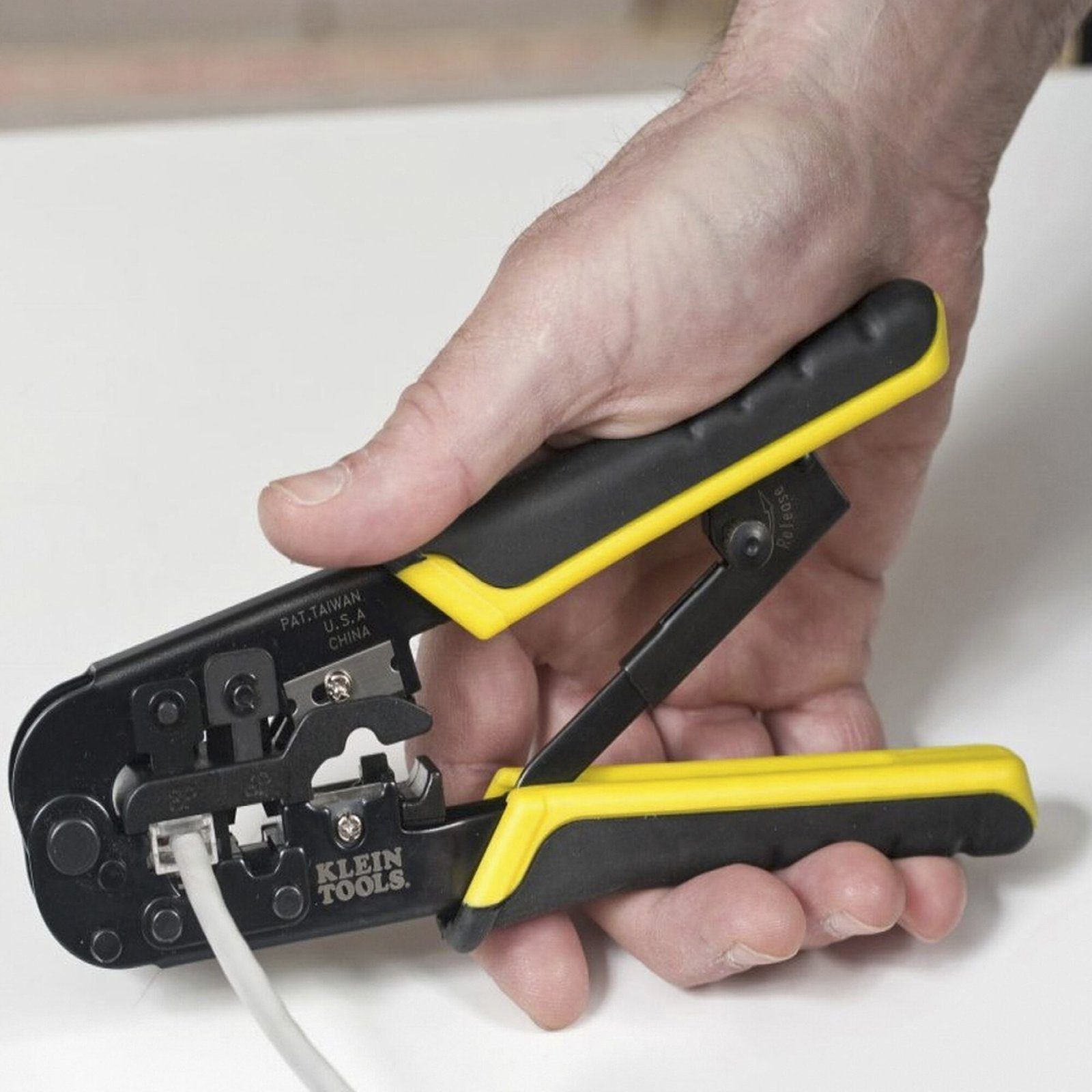 Kit de Instalación de cable UTP con Estuche (Desforrador + Ponchadora + Ponchadora 110). VDV026212 - KLEIN TOOLS