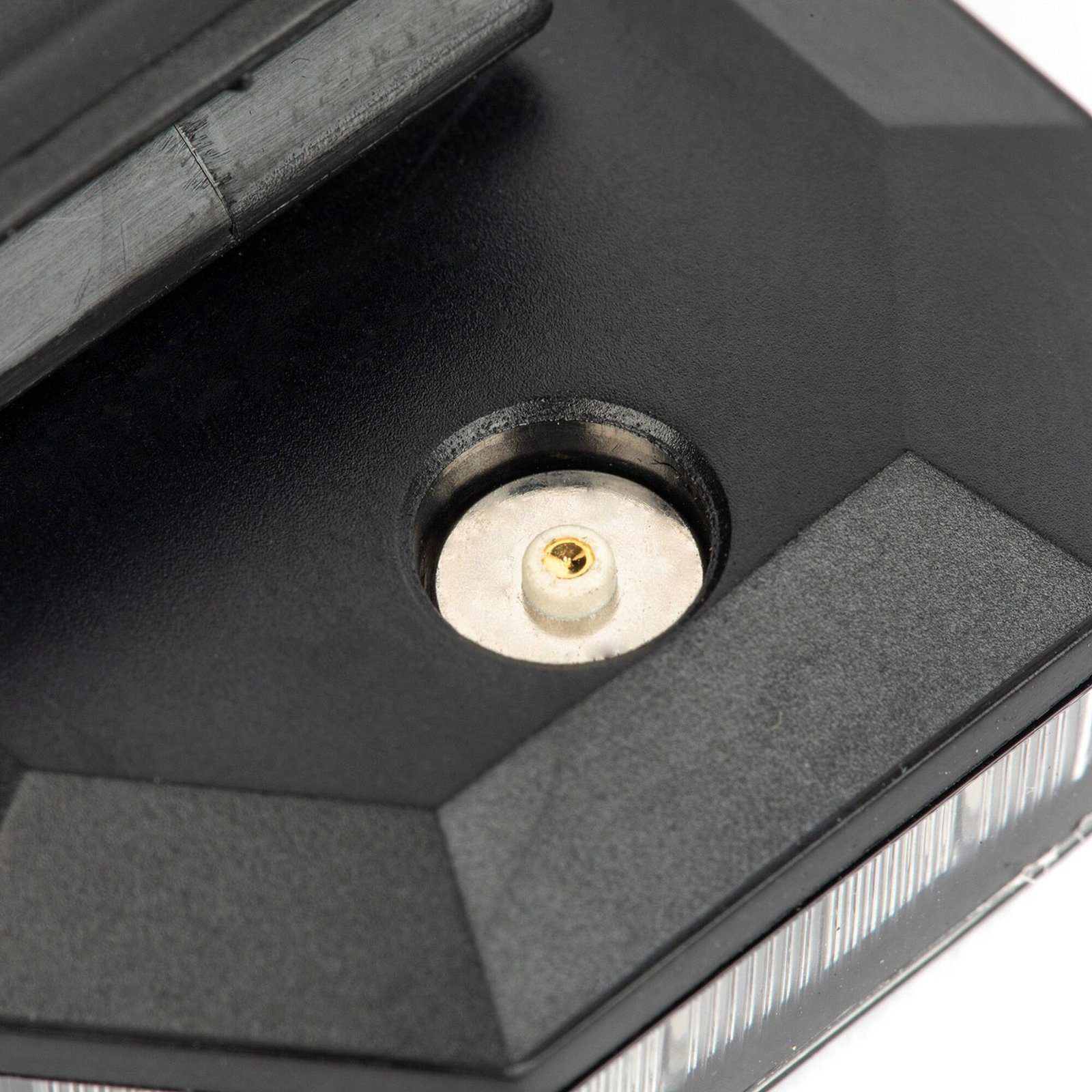 Luz Auxiliar Para Bicicletas y Otras Aplicaciones, 470 Lúmenes, Con Montaje Incluido XJ06 - EPCOM INDUSTRIAL SIGNALING