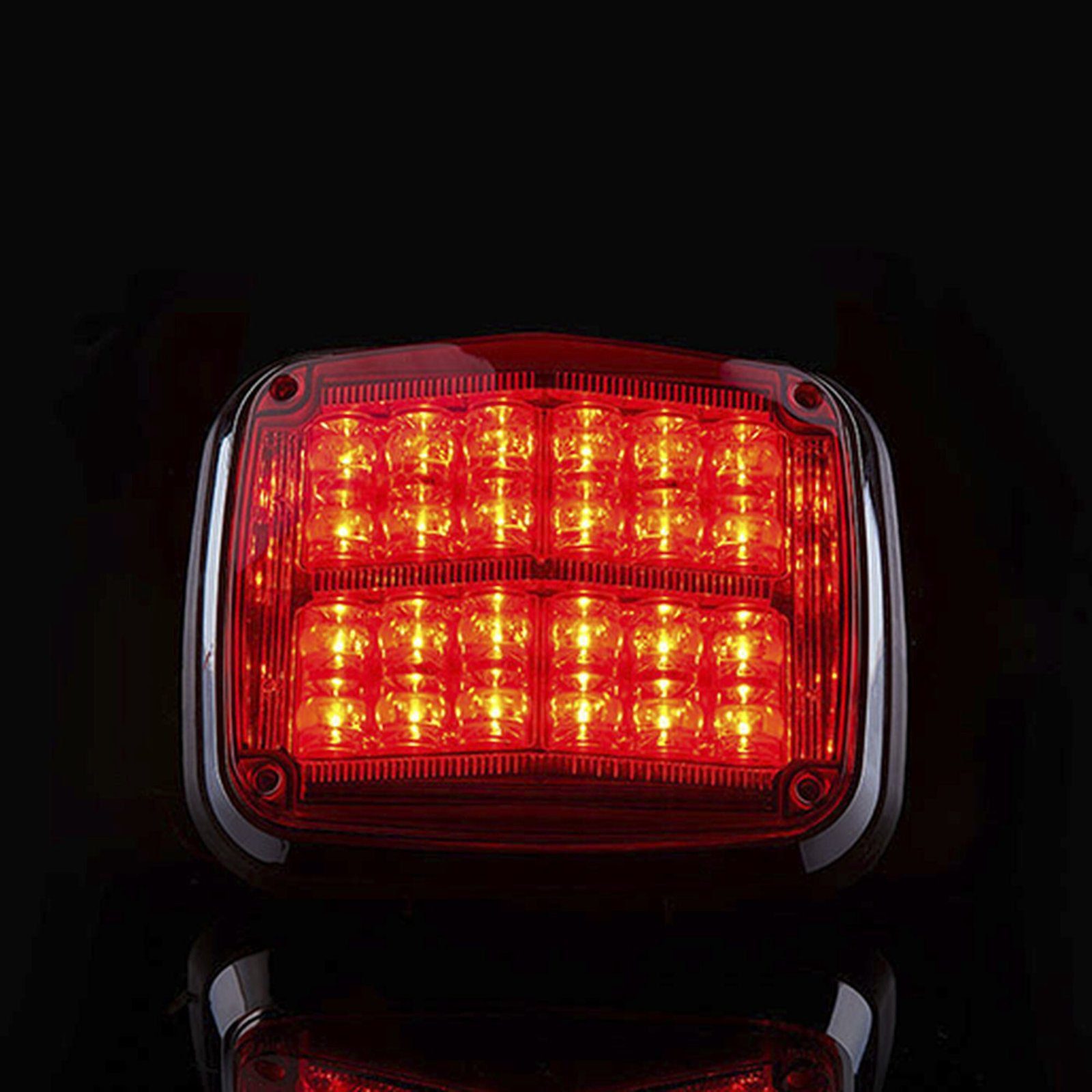 Luz de advertencia de 8 X 6″, Color Rojo, SAE, IP67, Ideal para Ambulancias XT1895R - EPCOM INDUSTRIAL SIGNALING